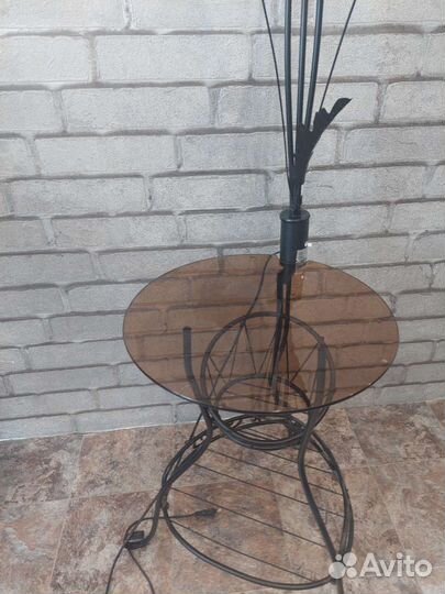 Торшер со столиком