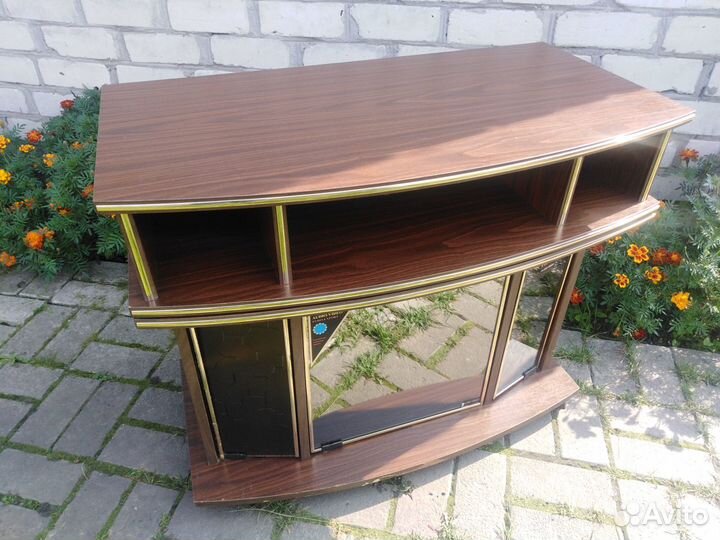 Тумба под телевизор