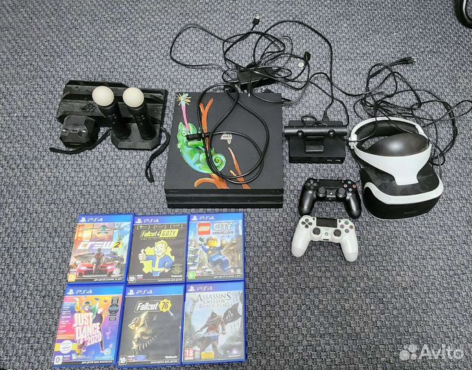 Ps4 pro 1tb кастоманя с vr джойстиками и играми