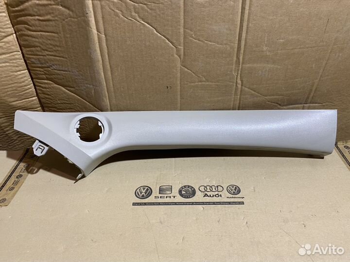 Обшивка передней стойки правая LADA X-Ray Новая