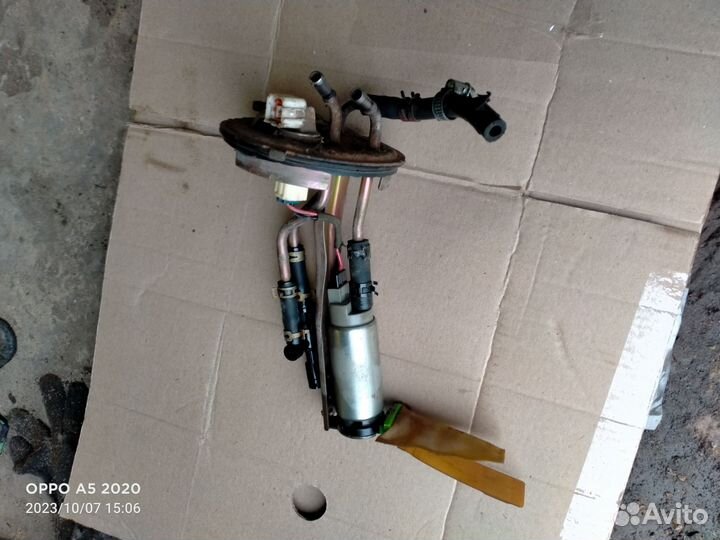 Топливный насос в сборе Mazda Xedos 9