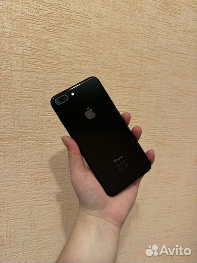 iPhone 8 Plus, 64 ГБ