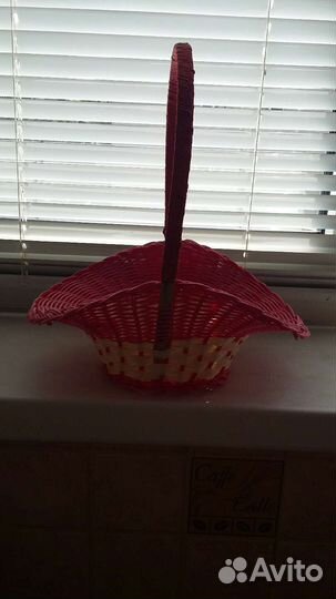 Плетеная корзинка для пасх. яиц, подарков, цветов
