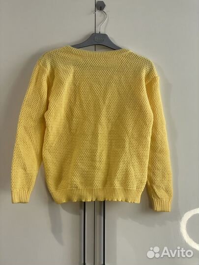 Свитер шерстяной женский