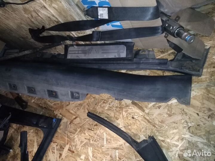 Mini countryman r60 2014год накладка порога правая