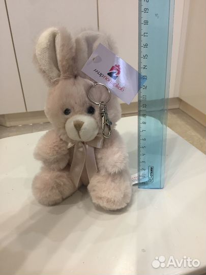 Мягкая игрушка-брелок Заяц пушистик