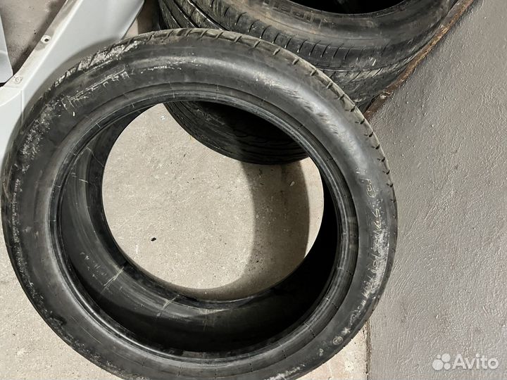 Pirelli P Zero 245/45 R19