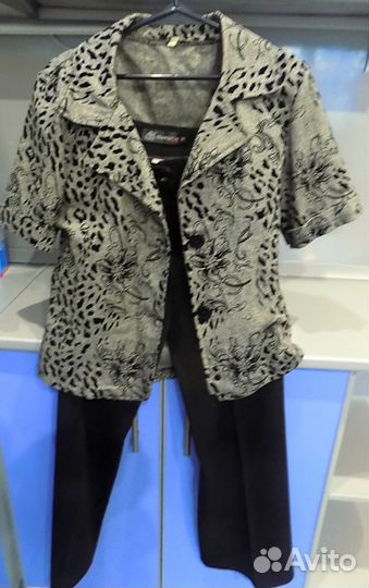 Костюм 44 разм