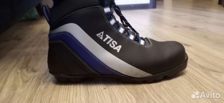 Лыжи беговые fisher и ботинки 43р