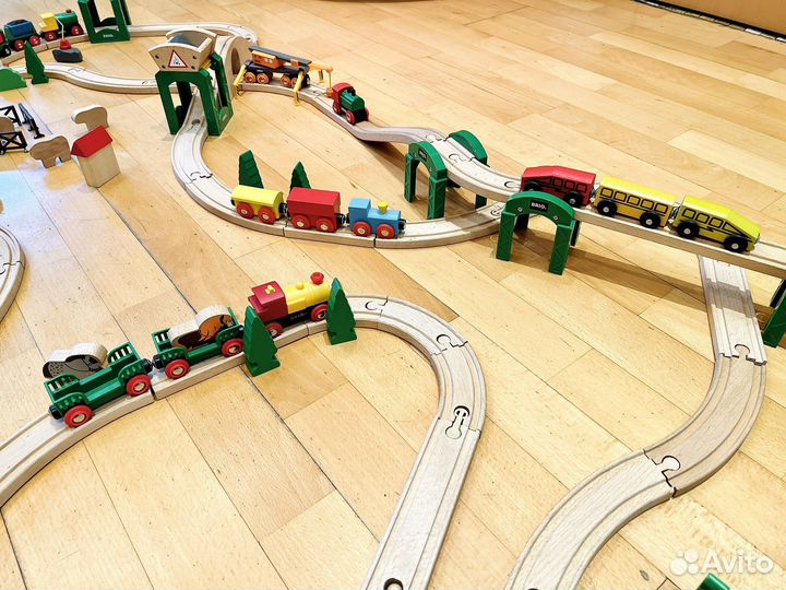 Железная дорога Brio + Икеа (огромный набор)