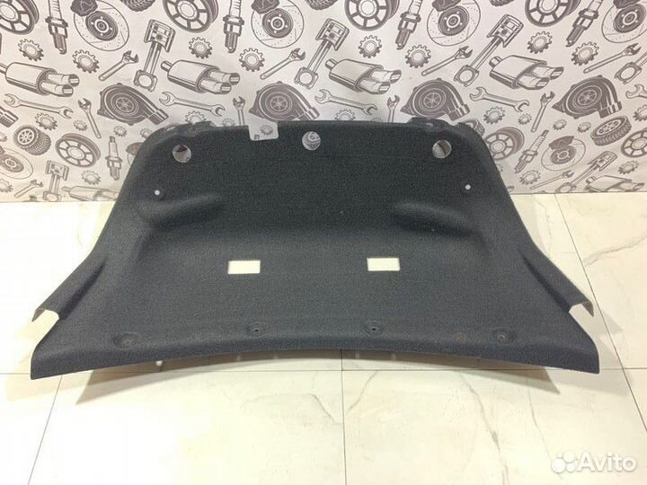 Обшивка крышки багажника Mercedes W213