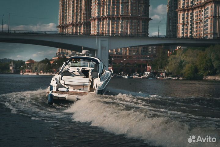 Моторная яхта Bavaria 330 Sport