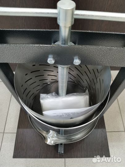 Пресс винтовой 12 литров