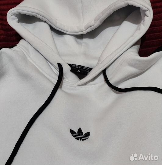 Спортивный костюм adidas