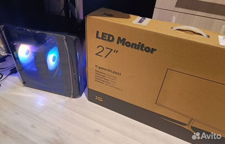 Игровой компьютер с монитором и крутой видеокартой