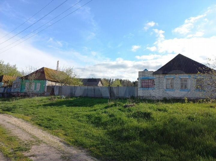 Дом 57 м² на участке 50 сот.