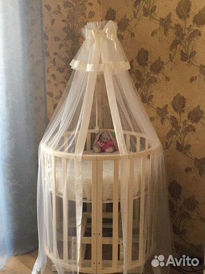 Детская кроватка