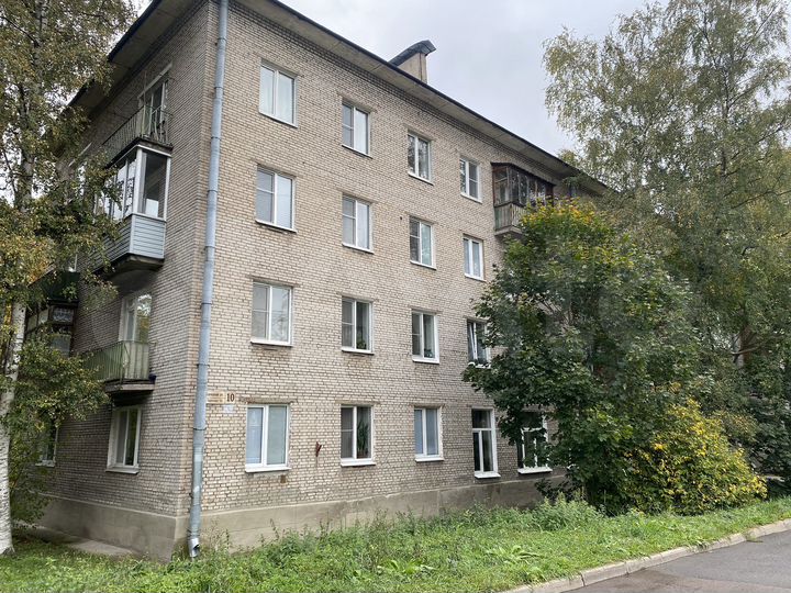 3-к. квартира, 88 м², 1/4 эт.