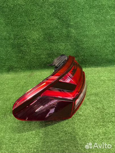 Фонарь задний левый Volkswagen Touareg CR7 DEN