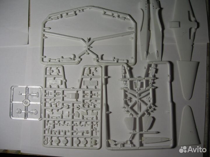 Сборная модель самолета 1/72