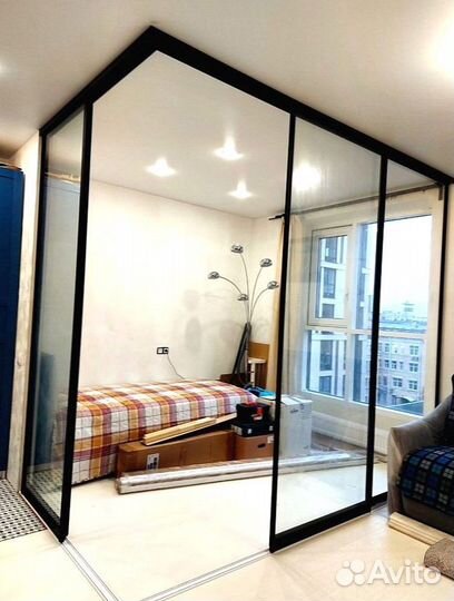 Раздвижная перегородка с стеклом