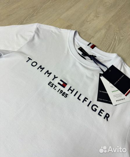 Tommy hilfiger футболка белая