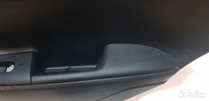 Обшивка двери задняя правая Kia Rio 4 G4FC