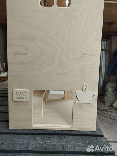 Парковка для машинок, кукольный домик