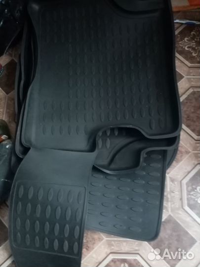 Коврики заводские Ford Focus 2. 4 штуки