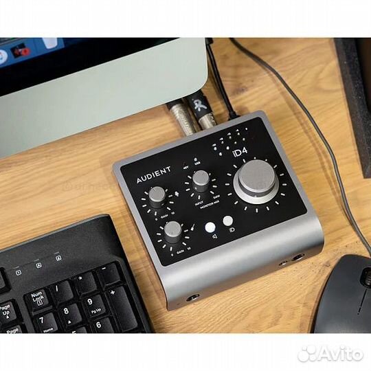 Audient iD4 mkii аудиоинтерфейс