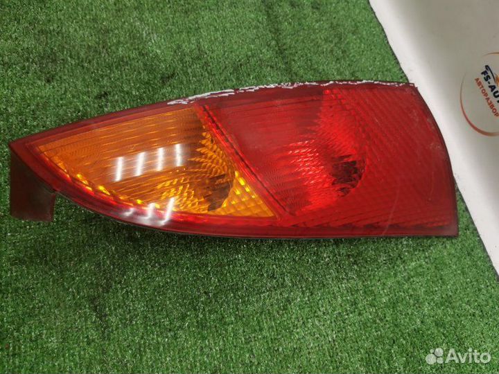 Стоп-сигнал задний правый Ford Focus 1 хетчбэк 2.0