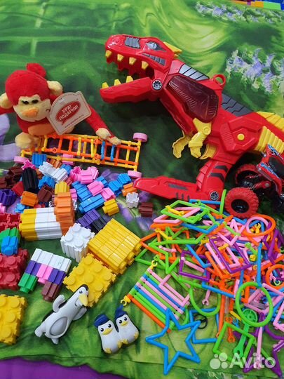 Lego duplo 2конструктора и др игрушки