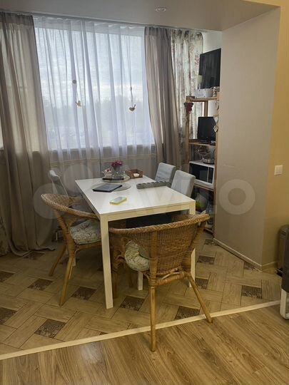 2-к. квартира, 60 м², 3/3 эт.