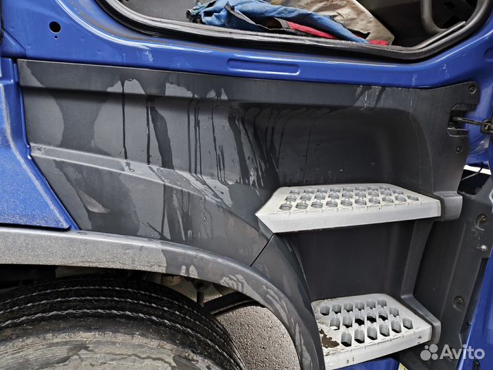 Корпус подножек правый 2016г. Volvo FH