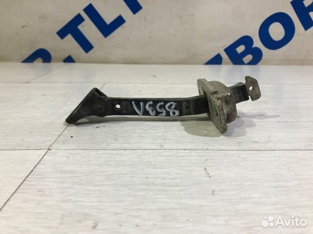 Ограничитель двери зад лев KIA RIO 3 1.4 мт седан