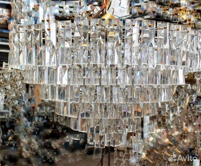 Хрустальная люстра