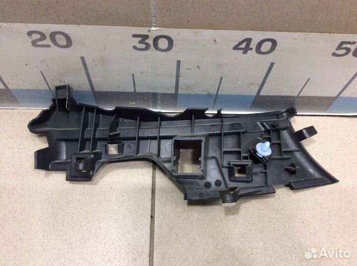 Кронштейн (сопут. товар) задний левый Renault