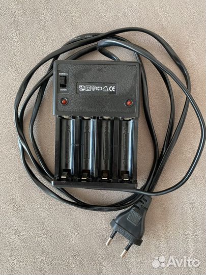 Зарядное устройство для 4-х пальчиковых аккум