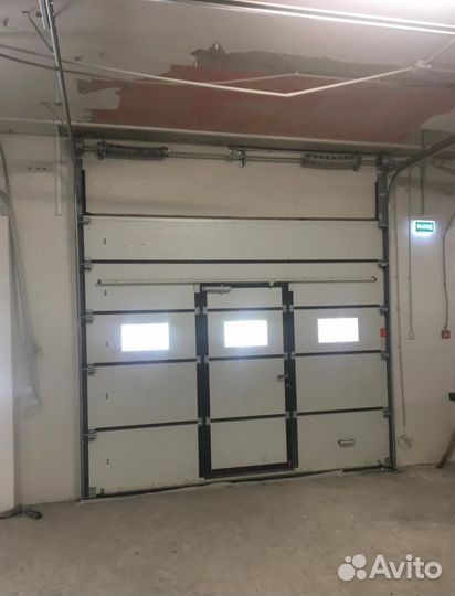 Гаражные секционные ворота Алютех