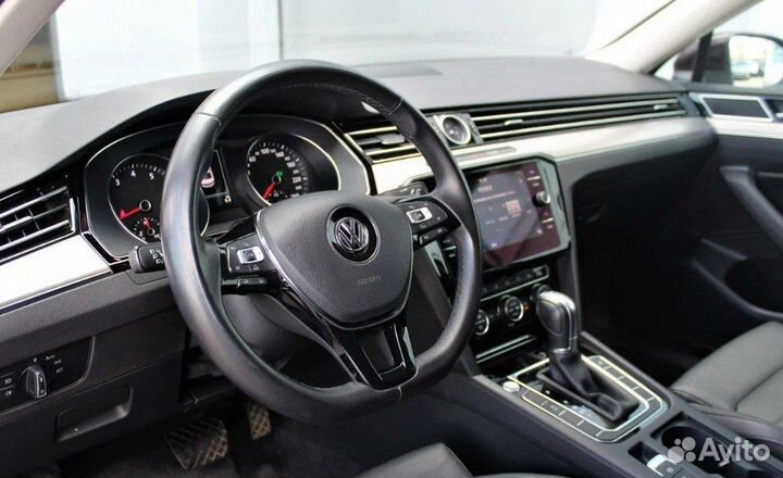 Volkswagen Passat 1.8 AMT, 2018, 80 249 км