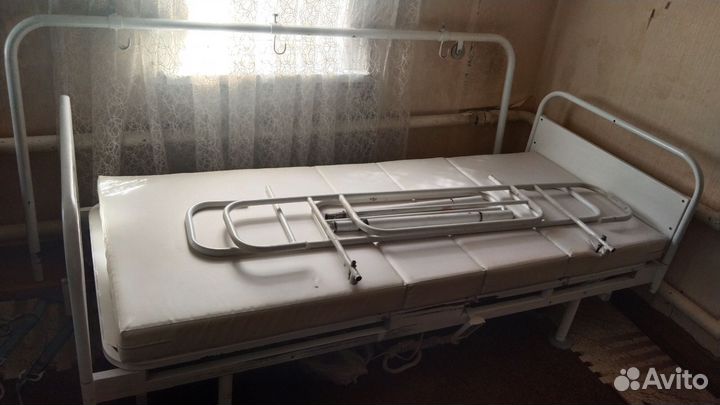 Кровать для лежачих больных с электроприводом