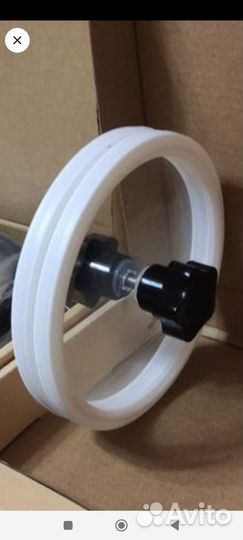 Зажим с помазок для мойки винила пластинок