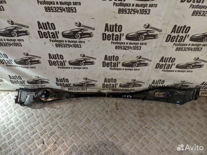 Жабо Renault Logan 2005