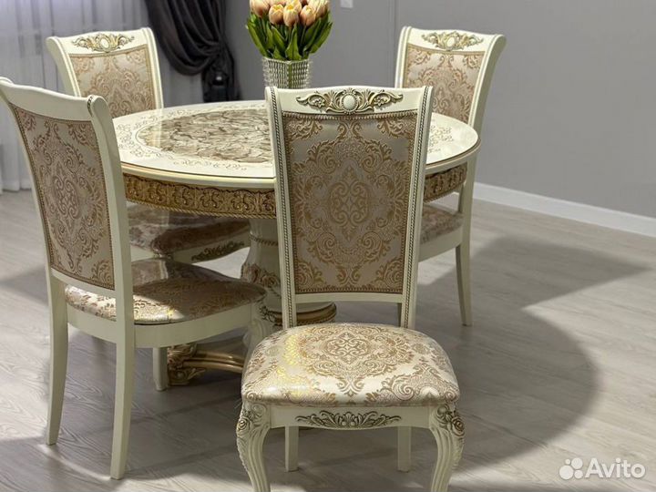 Стол и стулья 32