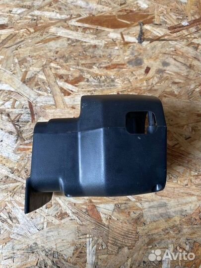 Кожух рулевой колонки Nissan Maxima