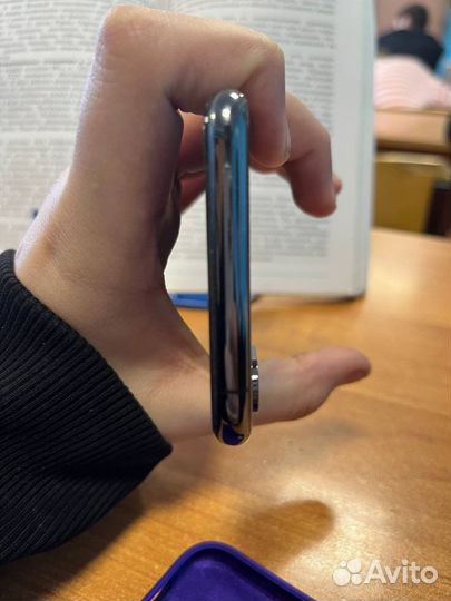 iPhone Xs, 64 ГБ