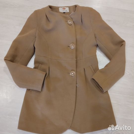Пальто женское 40 42