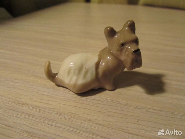 Фарфоровая статуэтка