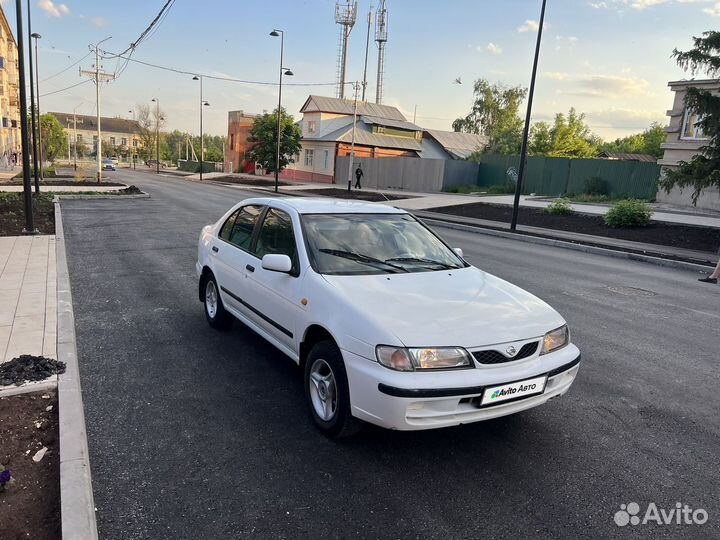 Nissan Almera 1.6 МТ, 1998, 340 000 км