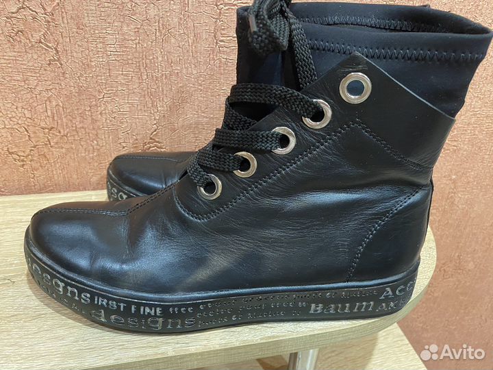 Ботинки женские